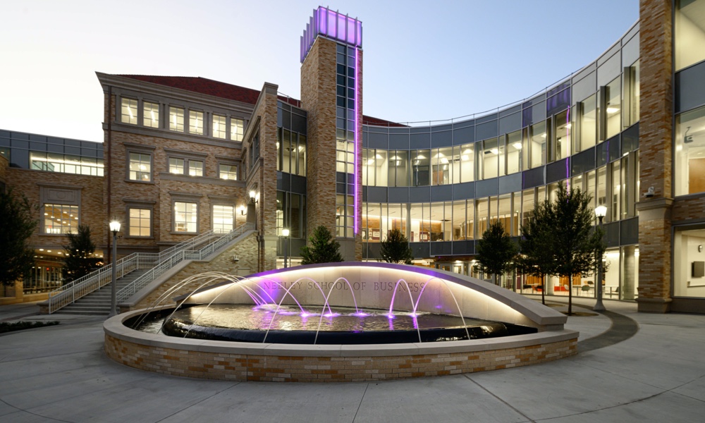 Neeley entrance and fountain